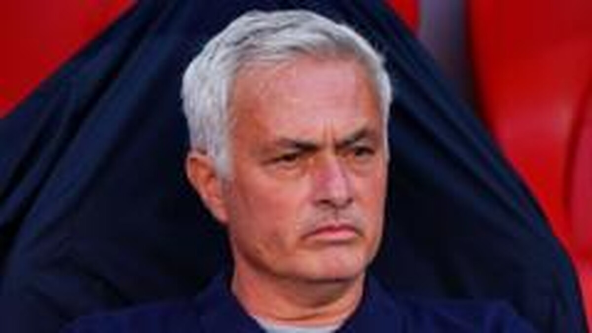 Mourinho's Benfica still unbeaten - but miss out on title
