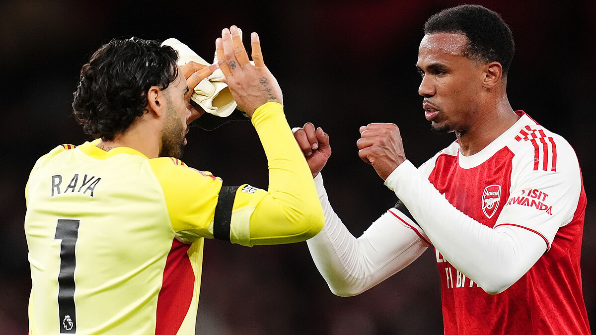 Neville: I don't see how Arsenal waste this opportunity