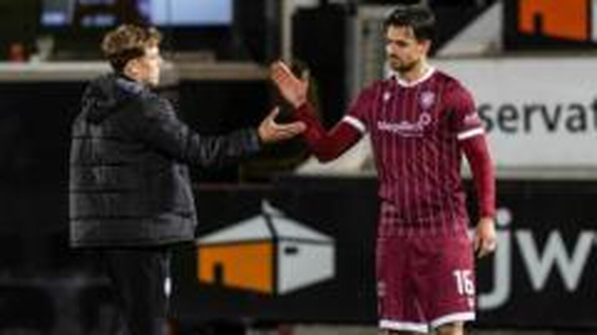 No parting with part-time as Arbroath seek Premiership place - watch play-off decider on BBC