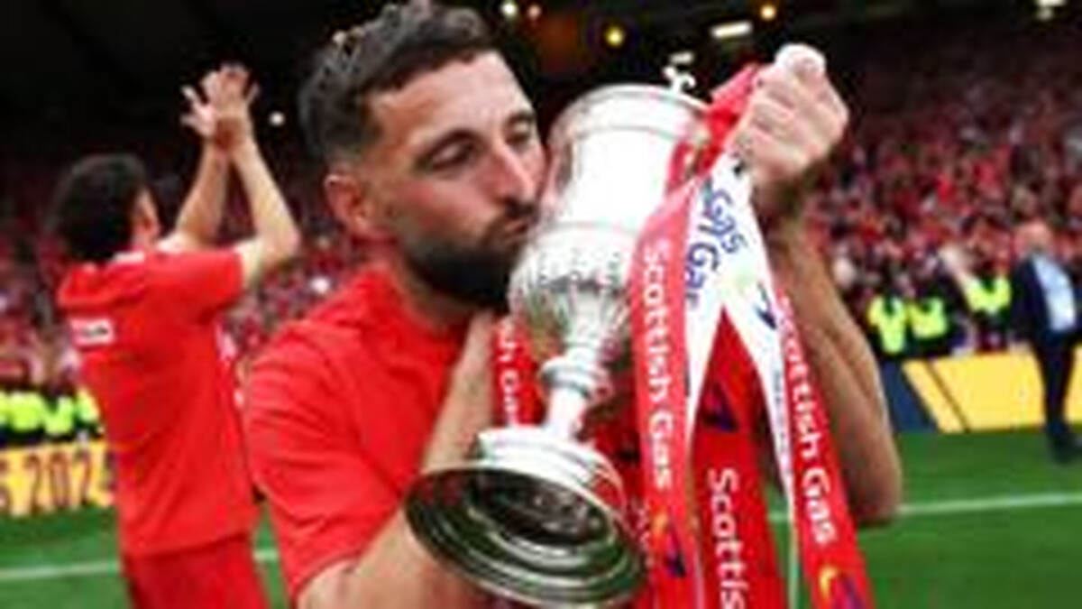 'Outstanding leader' Shinnie to leave Aberdeen