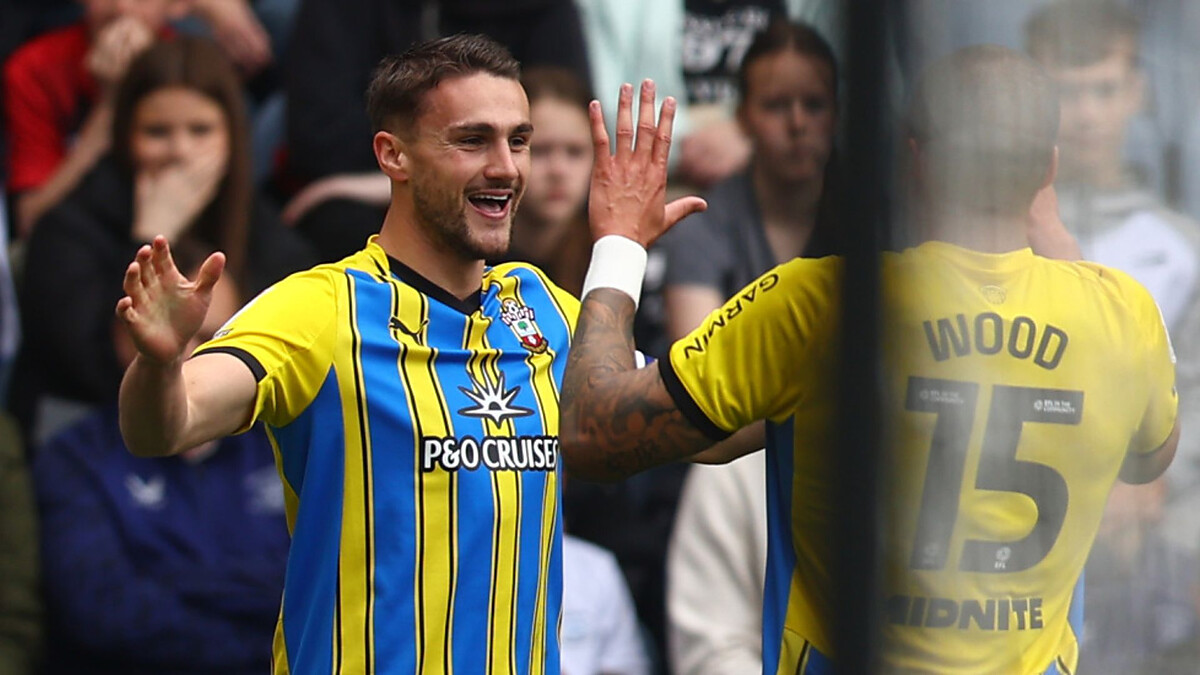 Southampton claim fourth in the Championship after win