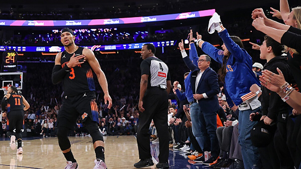 The New York Knicks take 2-0 lead in the Eastern Conference Finals