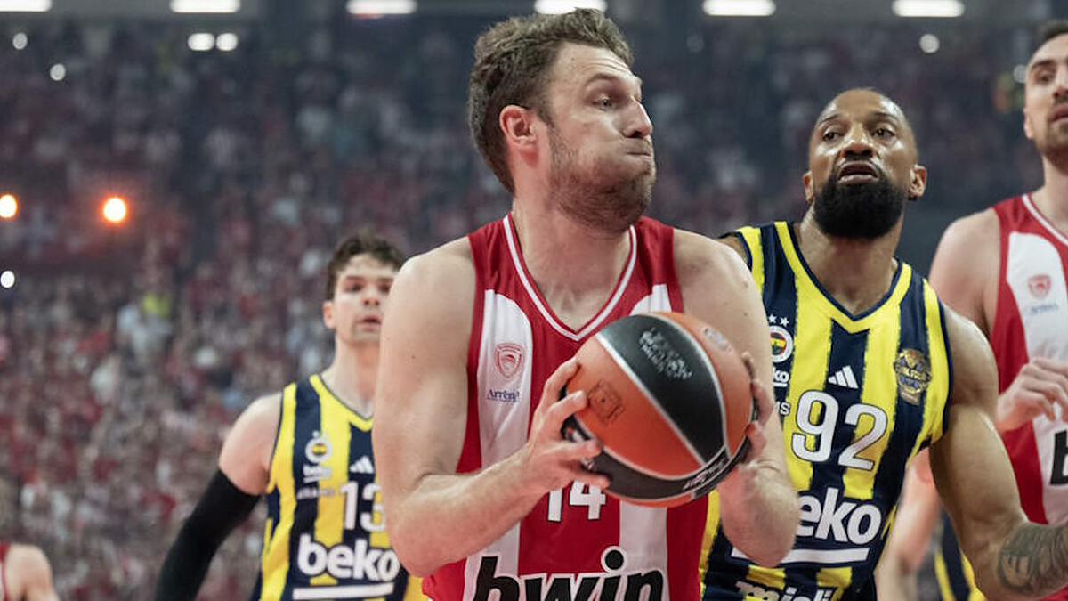 Vezenkov powers Olympiacos into EuroLeague final: “Our defense was elite”