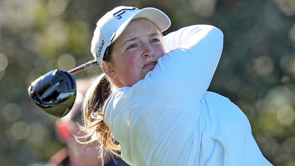 Woad charges into LPGA Tour mix as Hull tumbles after bogey burst