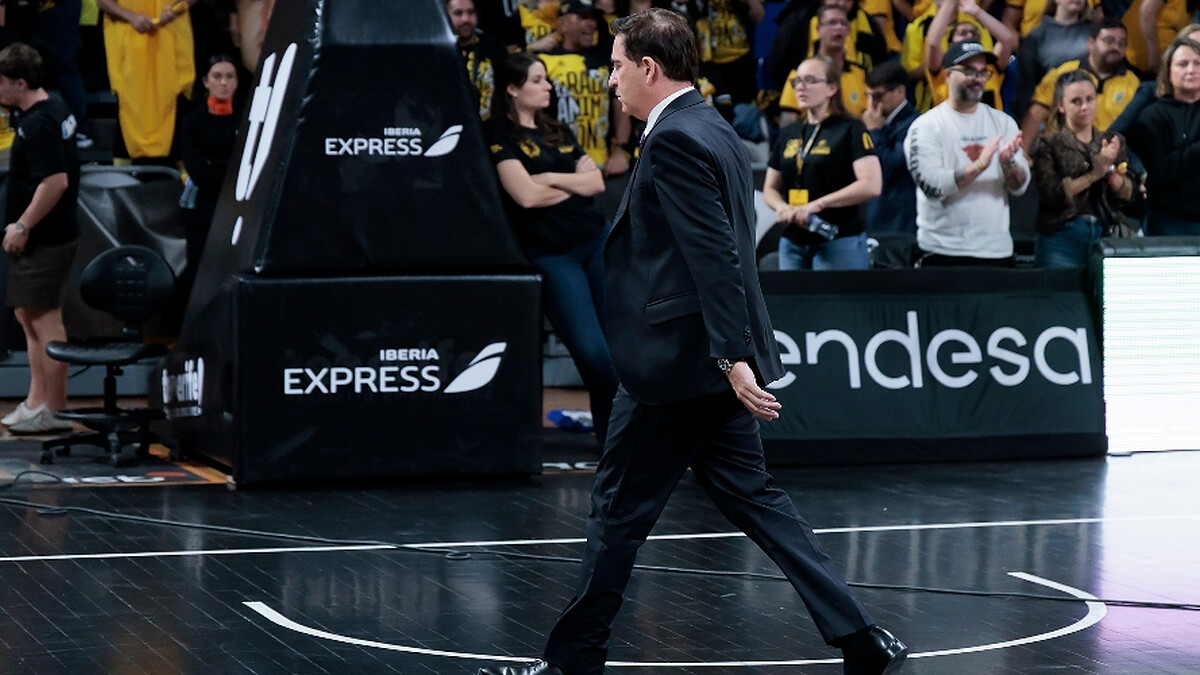 Xavi Pascual officially will leave FC Barcelona at end of season