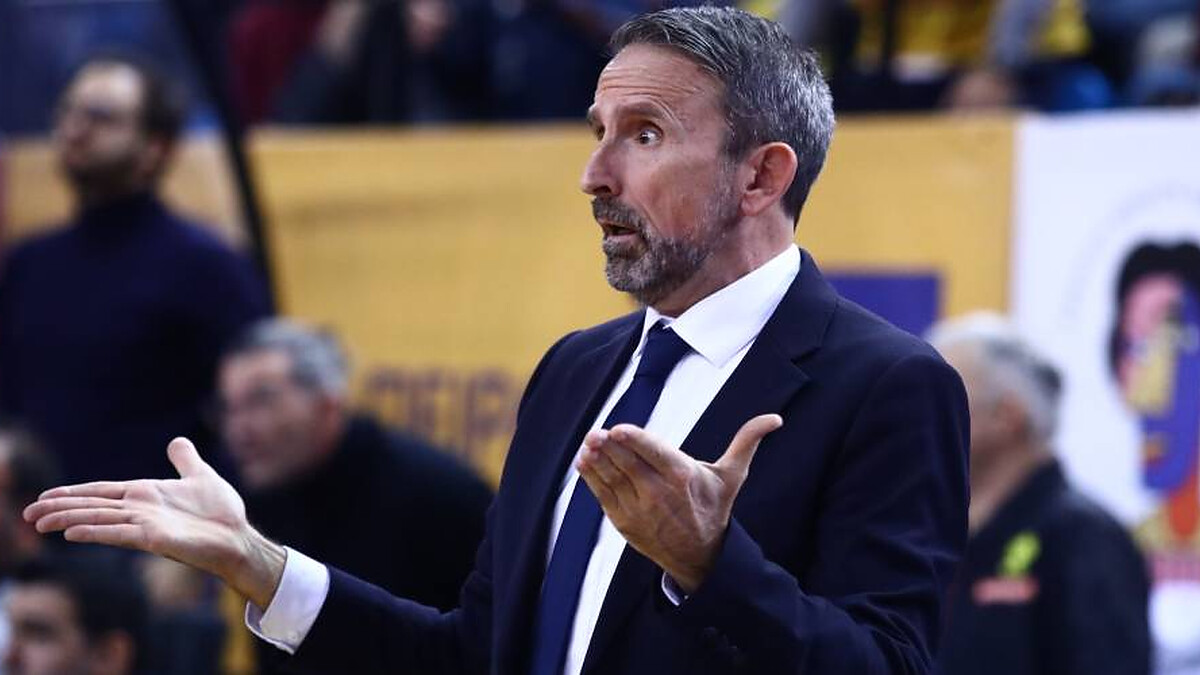Zaragoza ends brief spell of head coach Joan Plaza