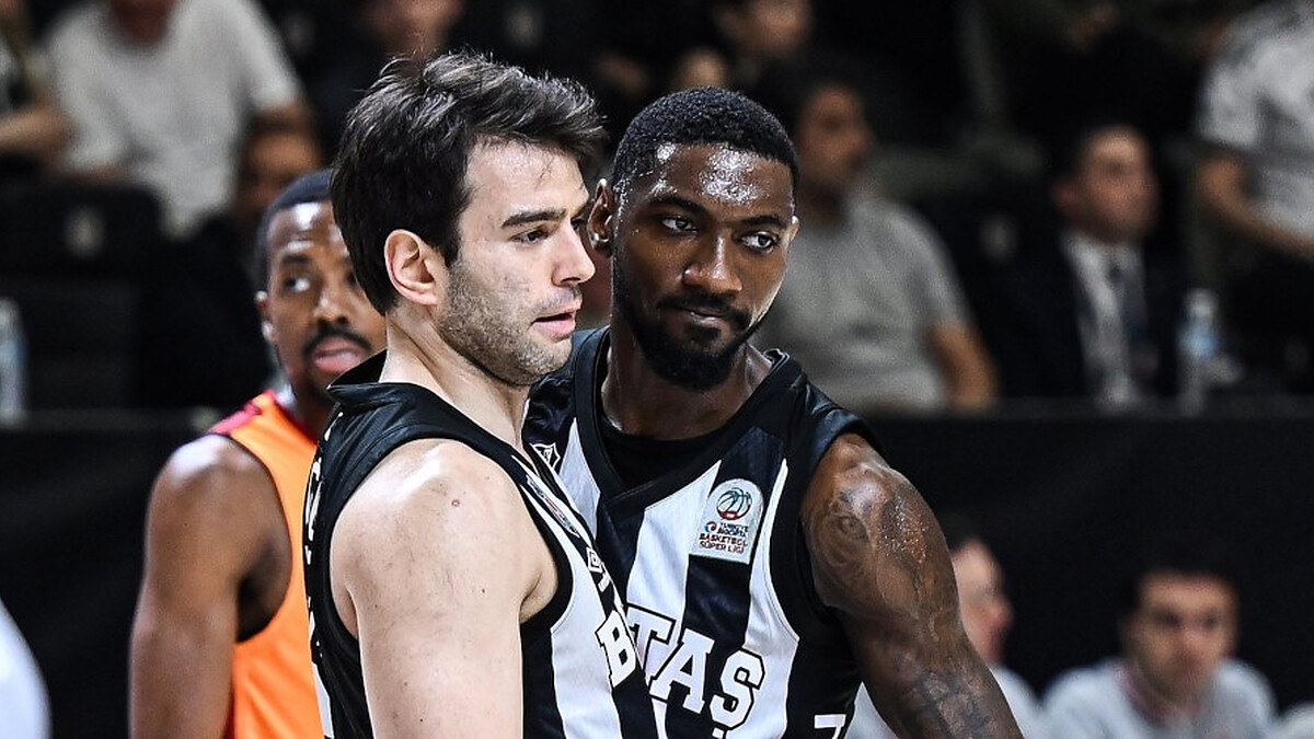 Besiktas survives a thriller and secures a spot in the Finals