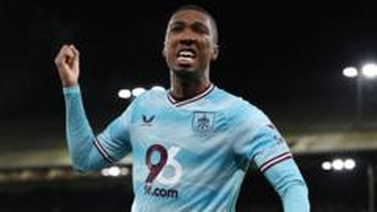 Brentford in talks to sign Burnley's Anthony