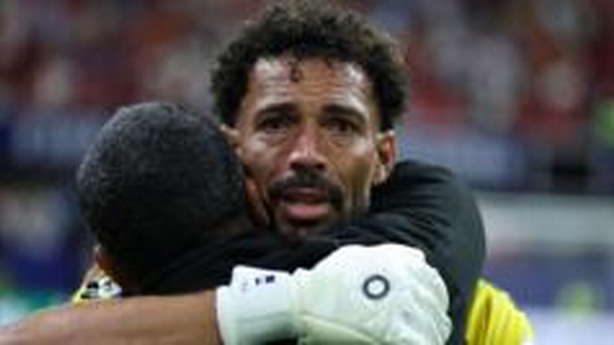 Cape Verde goalkeeper set to be reunited with his mum