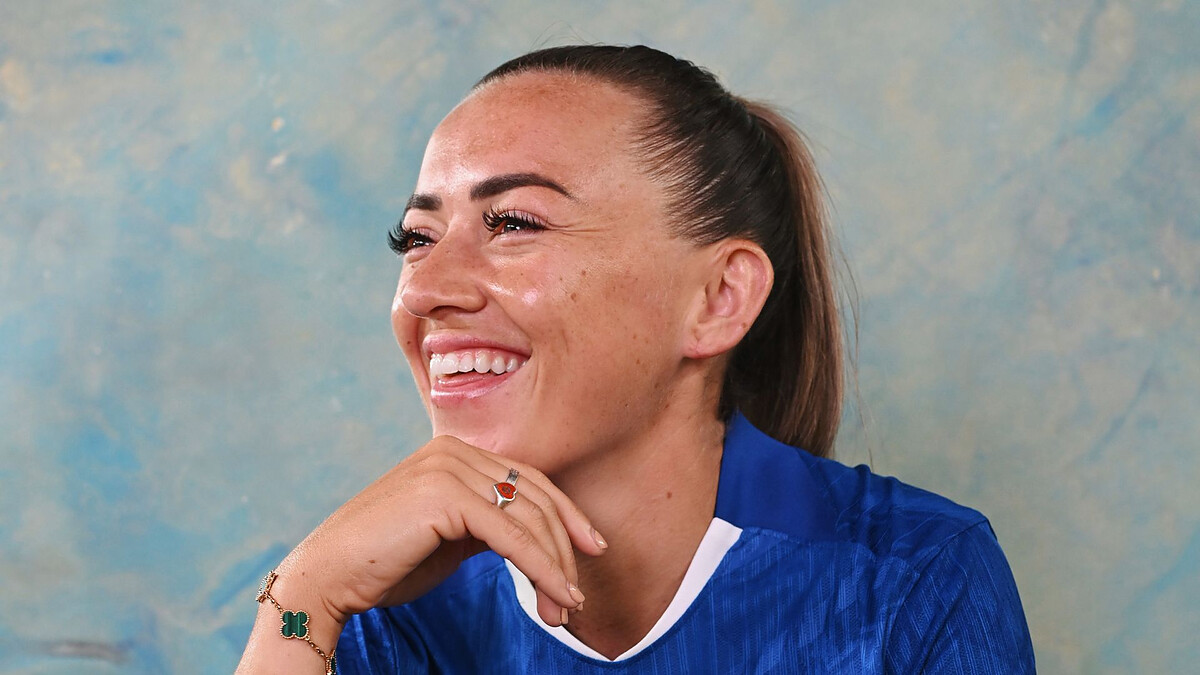 Chelsea confirm signing of Arsenal great McCabe