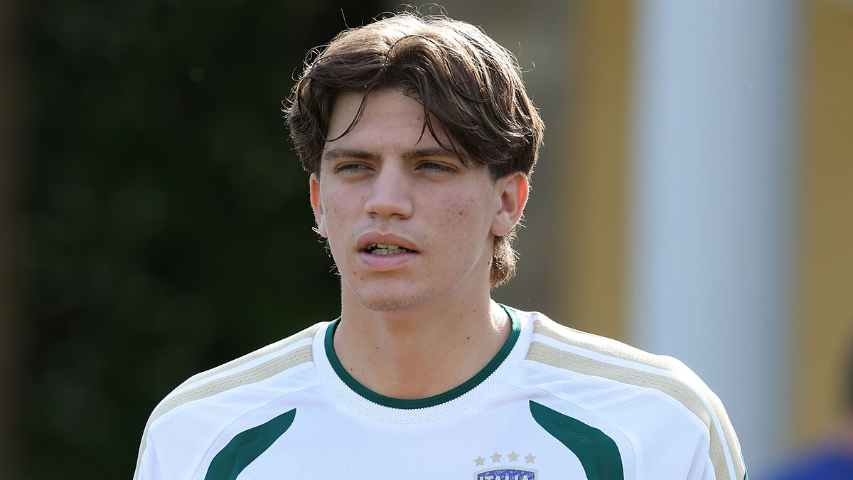 Chelsea sign Palestra from Atalanta