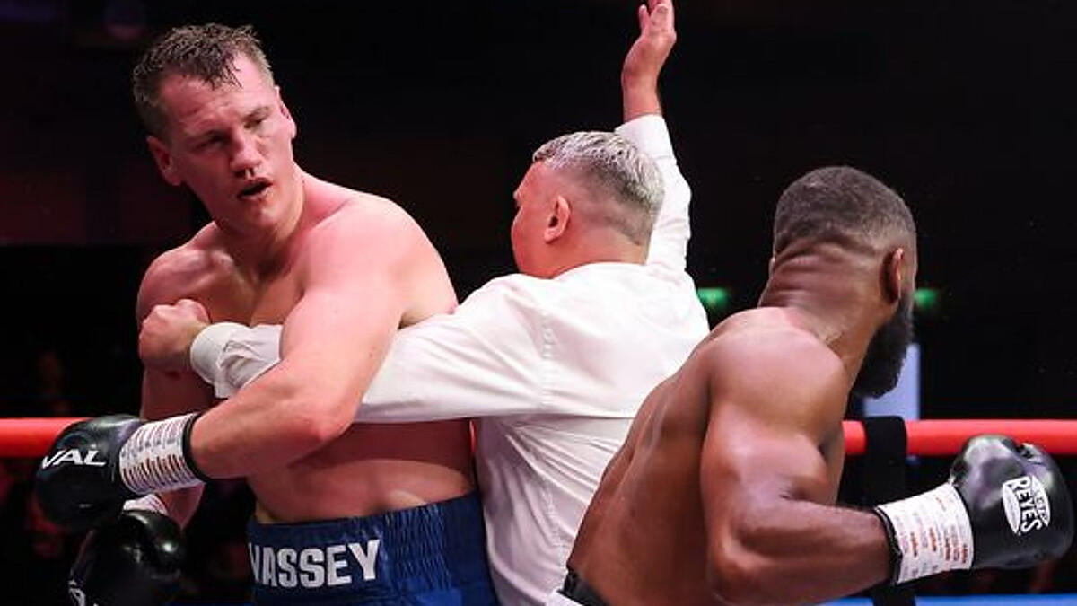 Clarke stuns Massey in epic KO comeback | 'Today is my parade for Arsenal!'