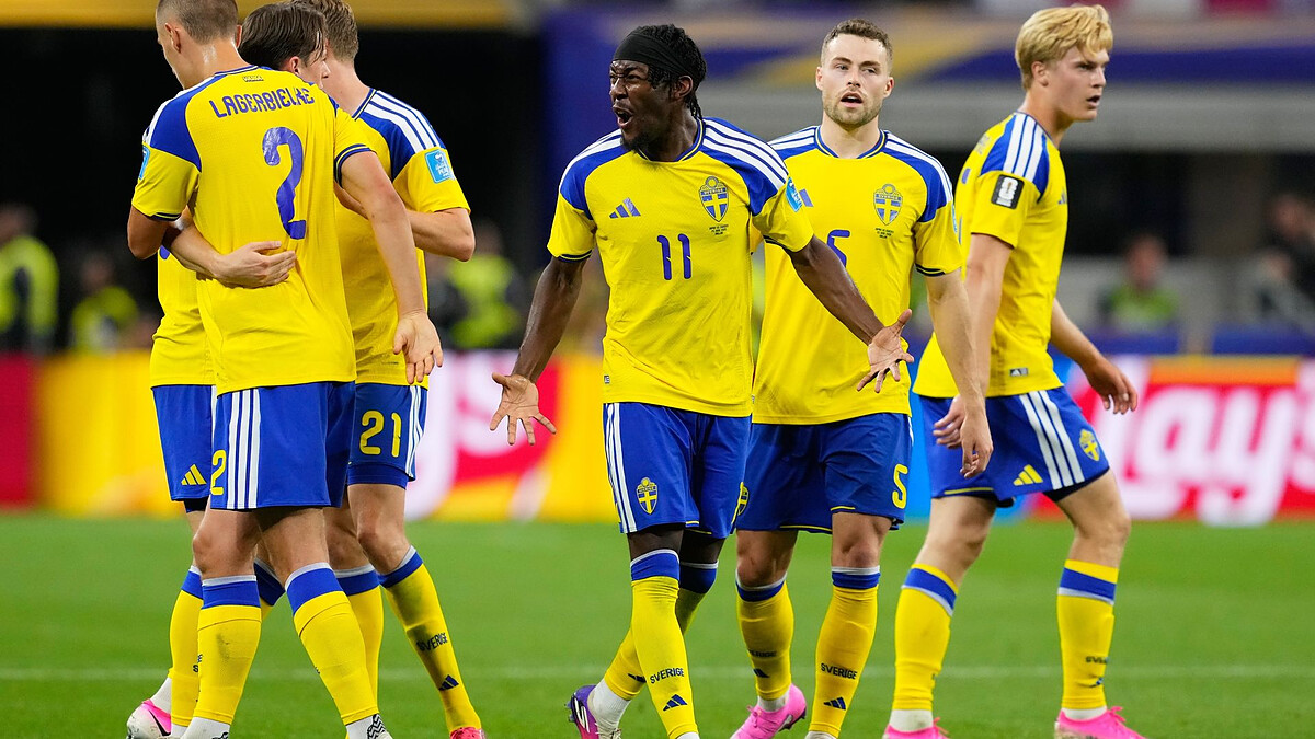 Elanga earns Sweden spot in World Cup knockouts with Japan draw