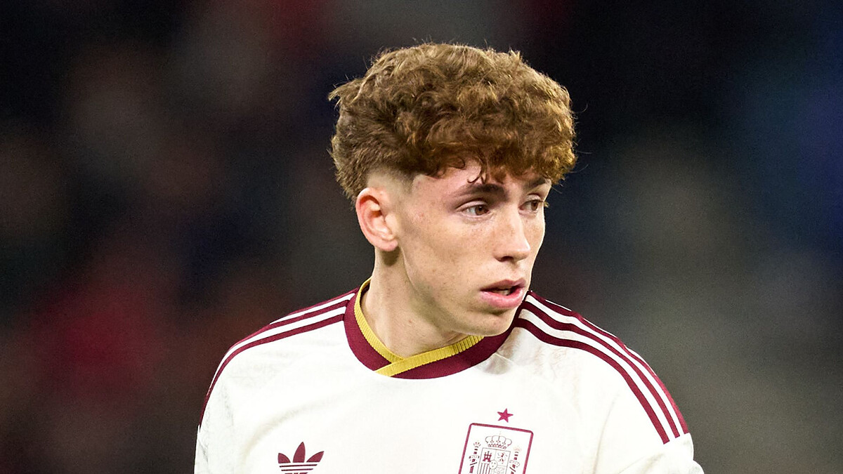 Liverpool beat Newcastle to signing of Spain international Munoz