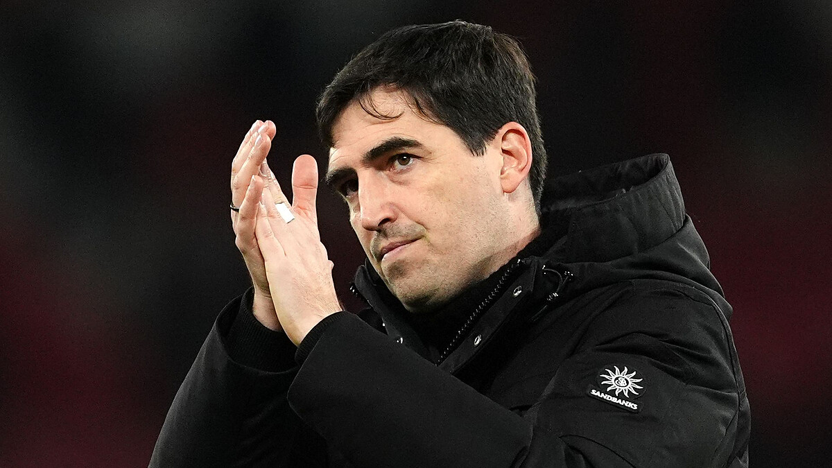 Liverpool begin talks with Iraola