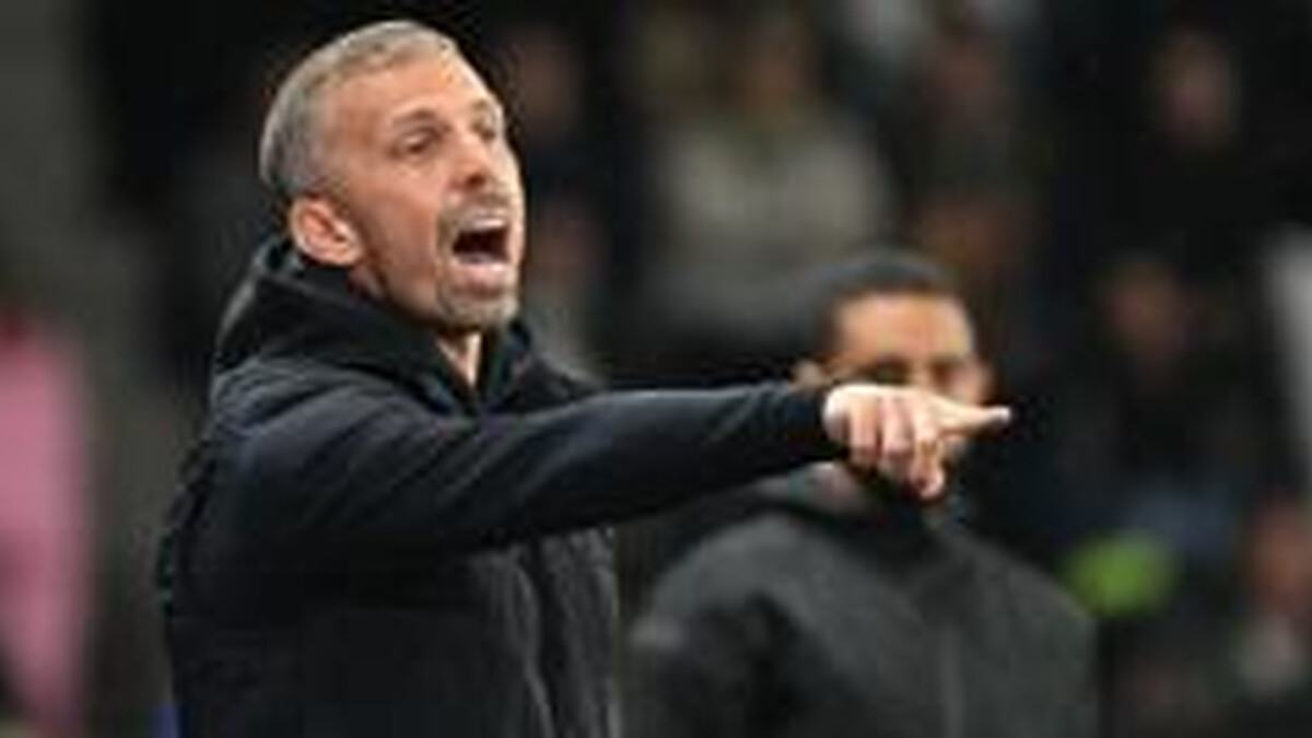 O'Neil signs three-year deal as new Ipswich boss
