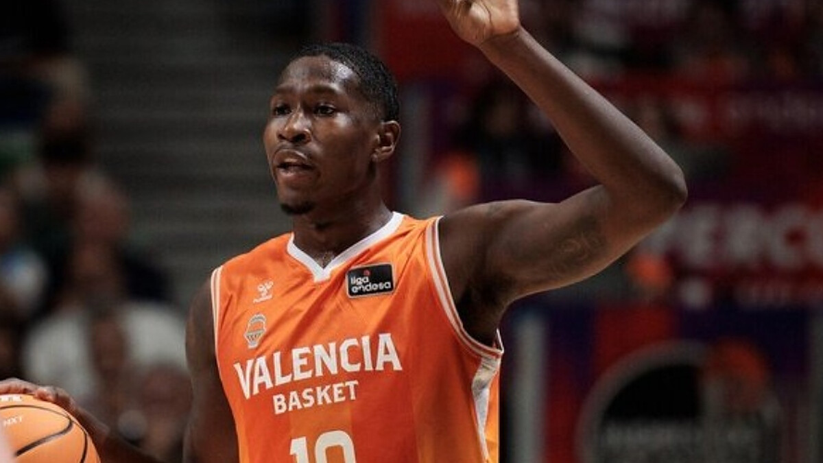 Omari Moore and Álvaro Cárdenas, ready for the battle against Barça