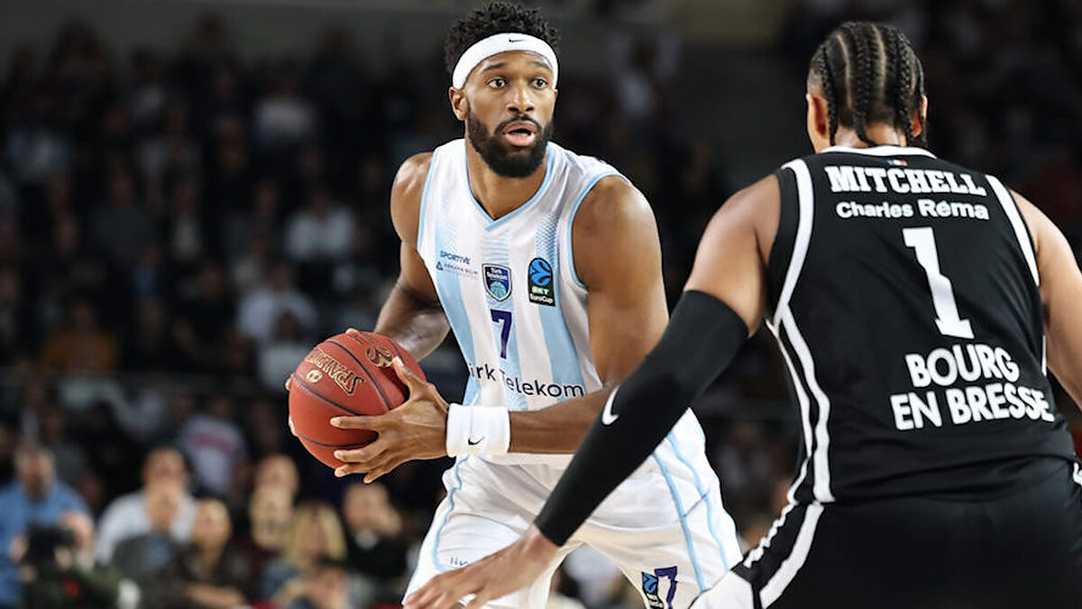 PAOK signs Kyle Alexander to a two-year deal