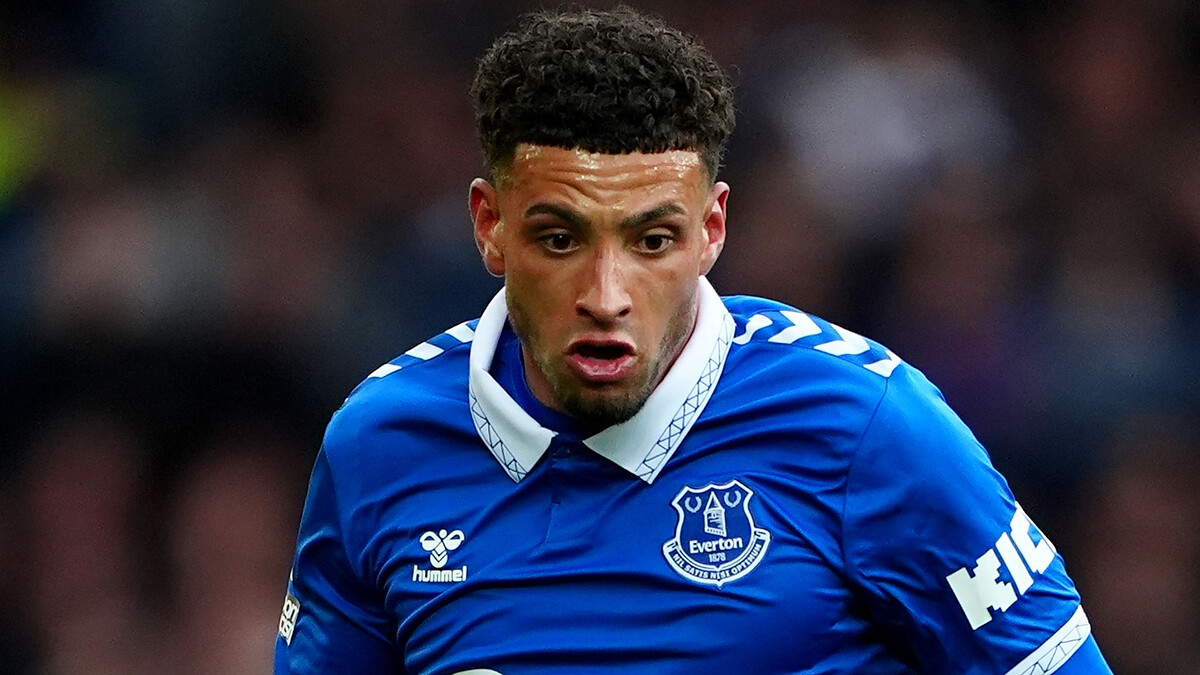 Rangers sign ex-Everton defender Godfrey on loan from Atalanta