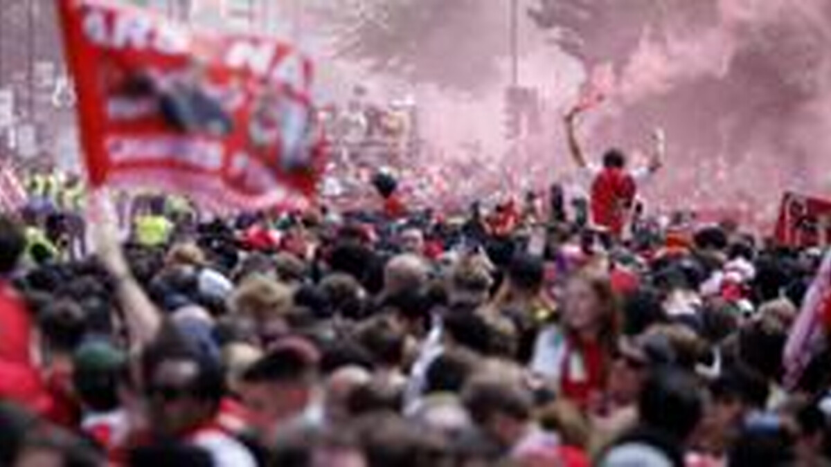Six people stabbed after Arsenal victory parade