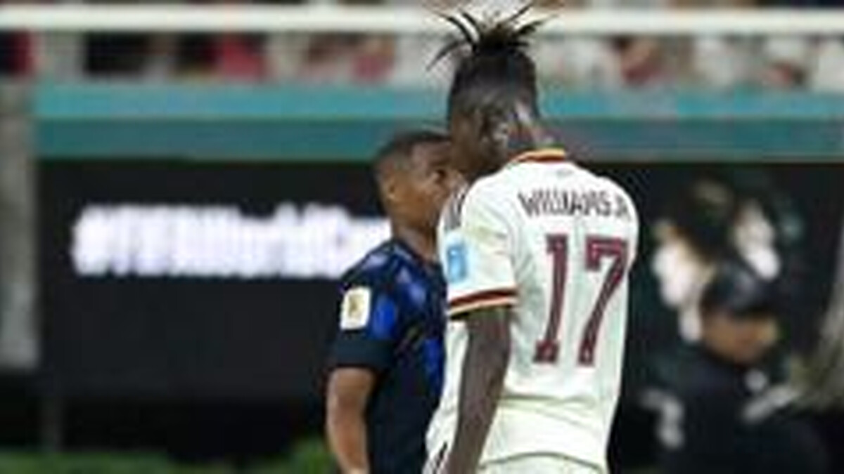 Spain's Williams criticises tackle that injured him