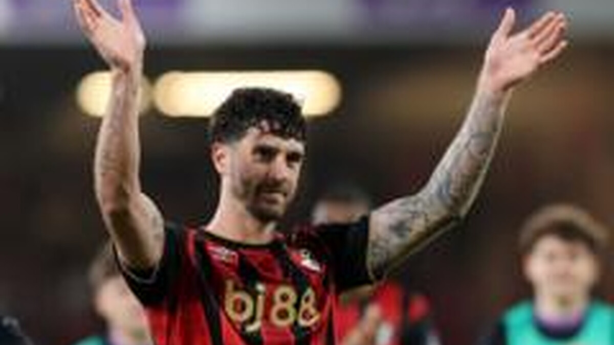 Spurs complete Senesi signing after Bournemouth exit