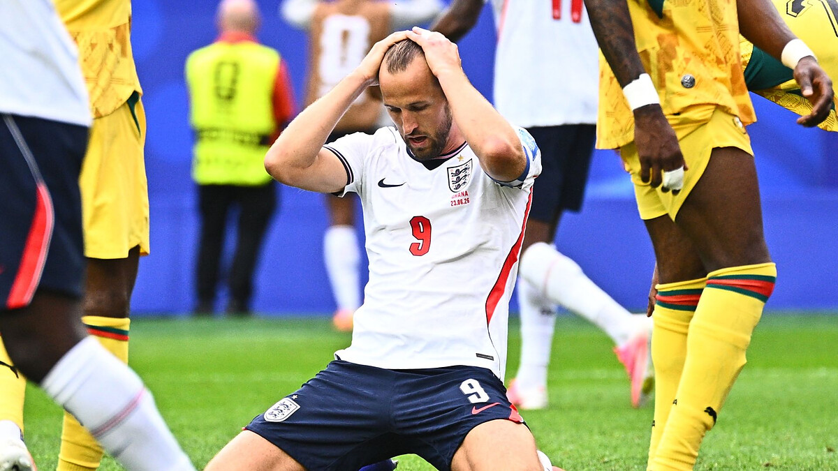 Uninspiring England held by Ghana as difficult second game strikes again