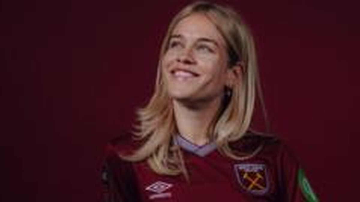 West Ham sign defender Riesen on three-year deal