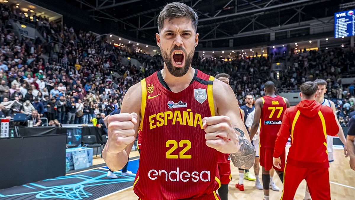 Anadolu Efes brings in Santi Yusta