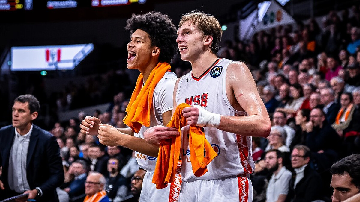Bahcesehir tabs David DiLeo, Venezia lands Sasha Grant