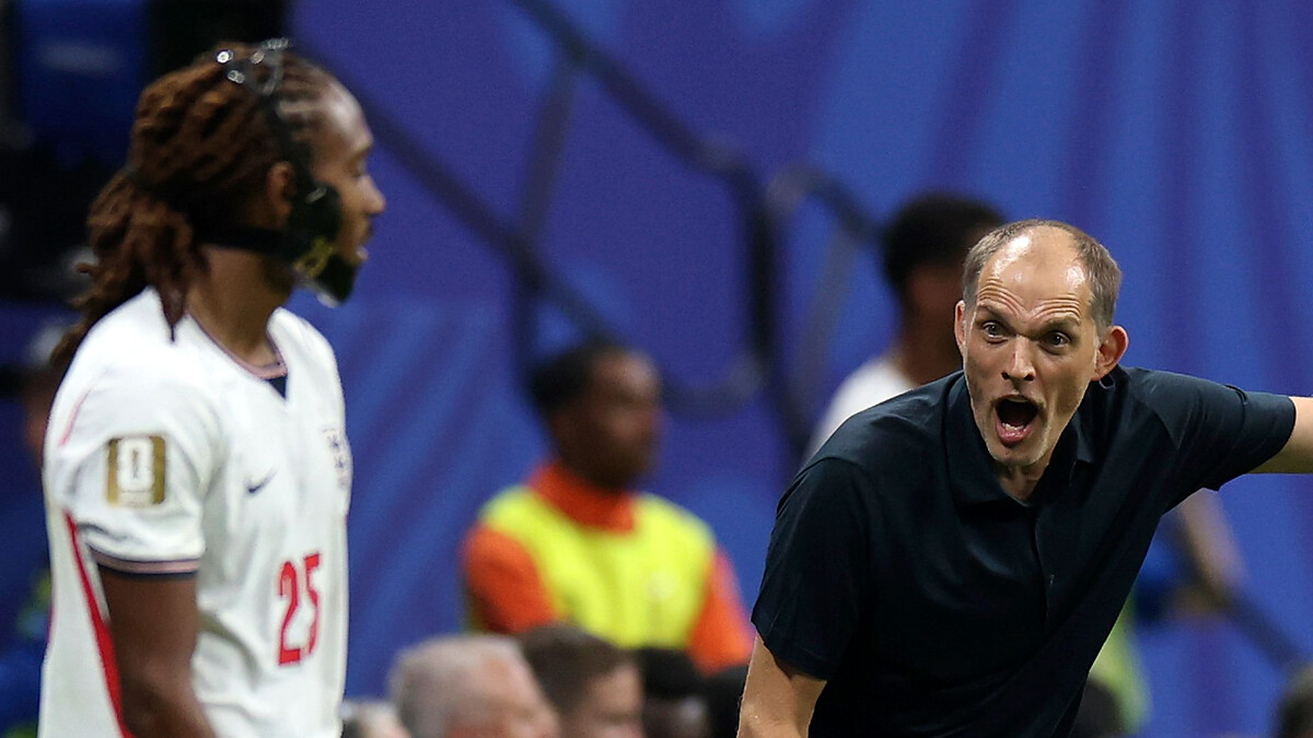 Carra: Tuchel's created right-back problem with 'bizarre decision'