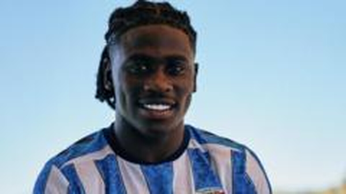 Coventry City sign winger Tchaouna from Burnley