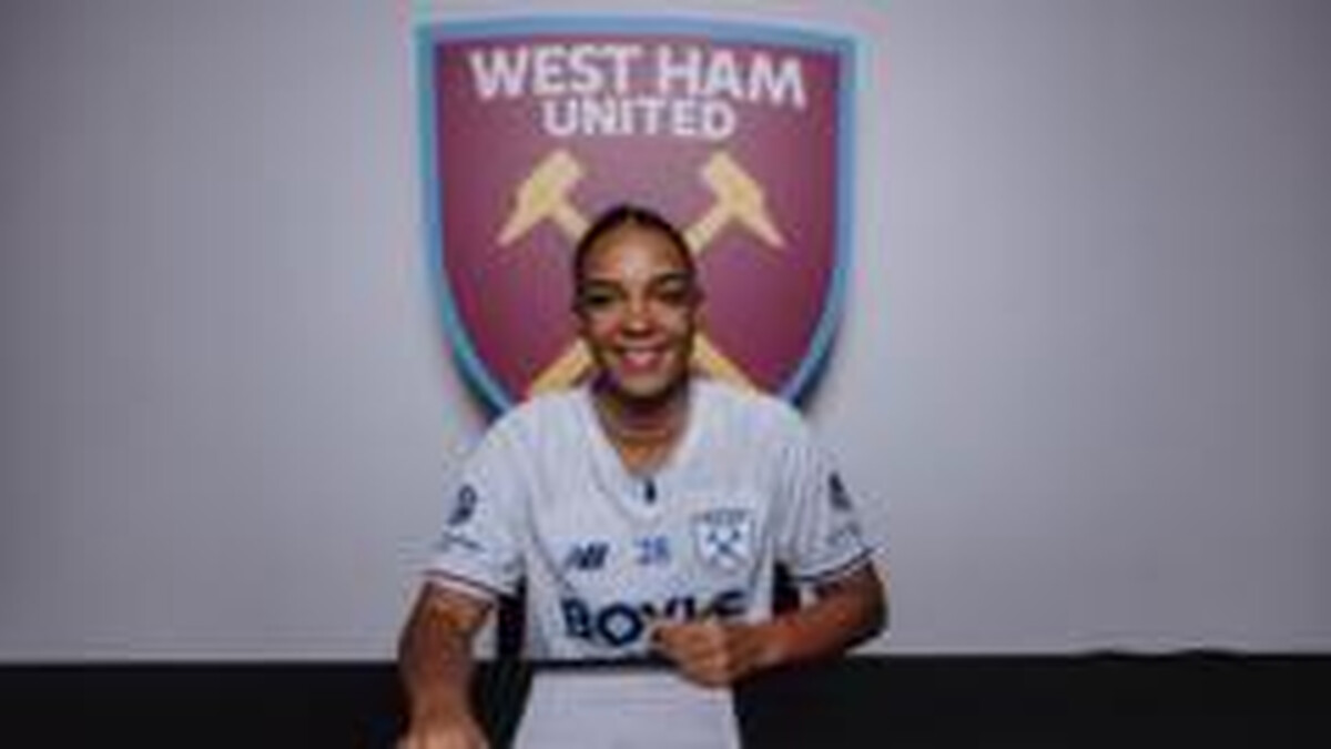 Defender Cascarino joins West Ham in permanent deal