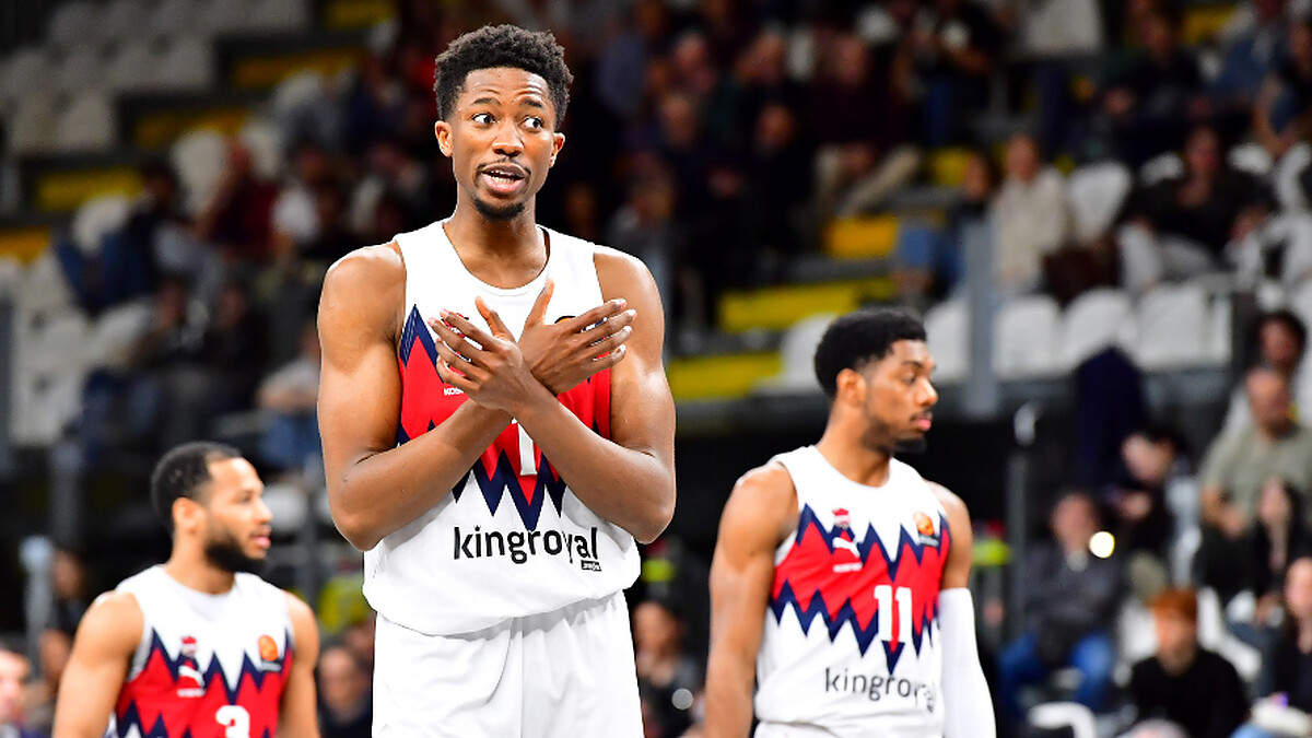 Dubai signs a multi-year contract with Mamadi Diakite