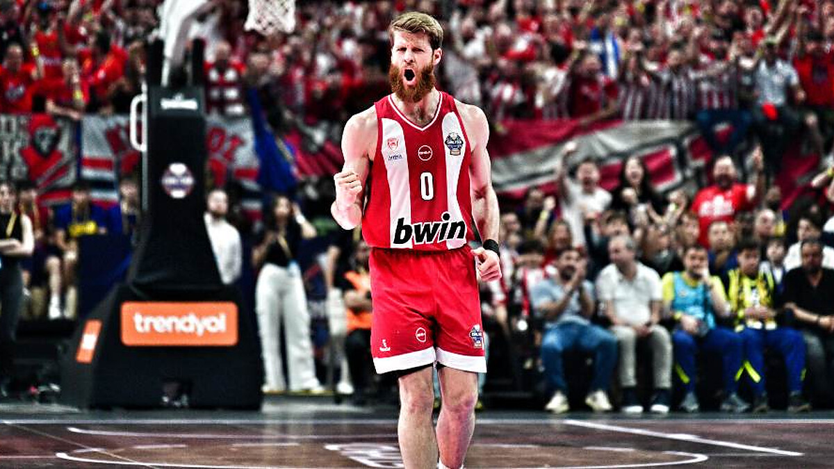 Dubai trying to lure Thomas Walkup away from Olympiacos