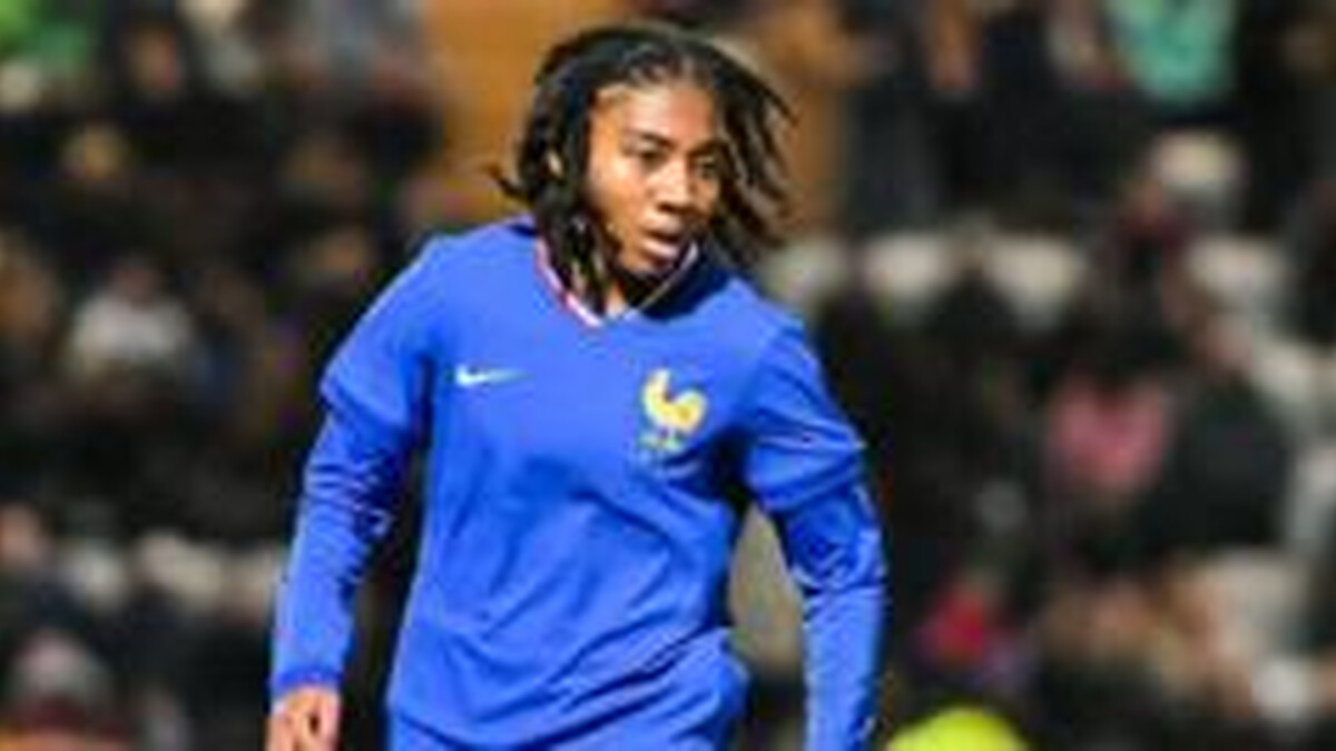 French defender Rastocle signs for Birmingham