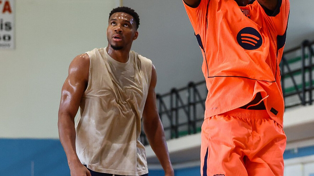Giannis returns to the court where his basketball journey began: “Back where it all started”