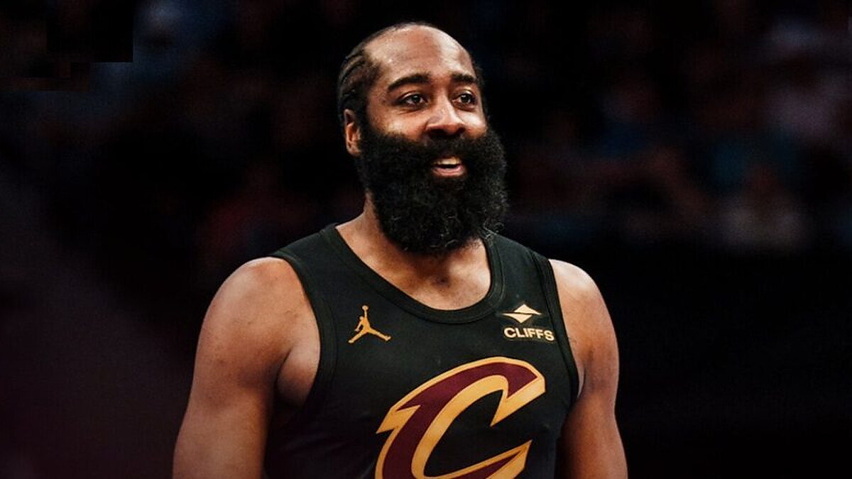 Harden and Hyland inspire youth during Mykonos offseason workouts
