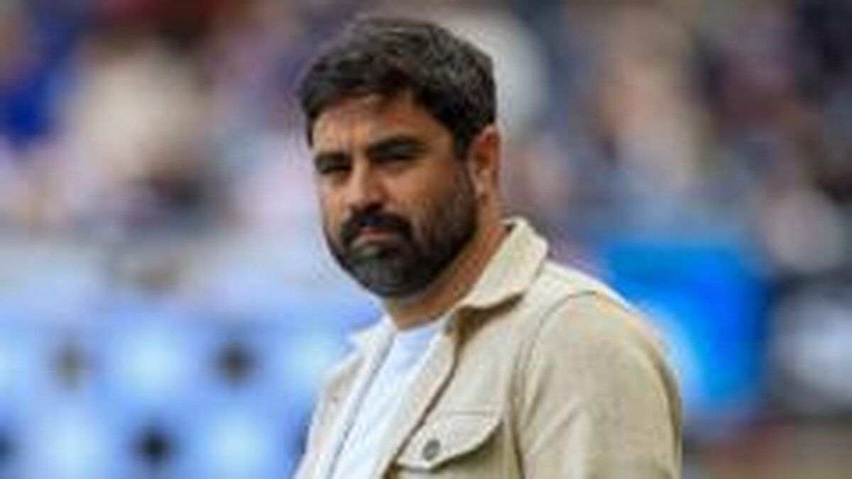 Head coach Matos agrees new Swansea contract