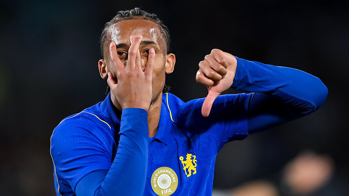 Joao Pedro nets hat-trick as Chelsea score SIX in Alonso's first game