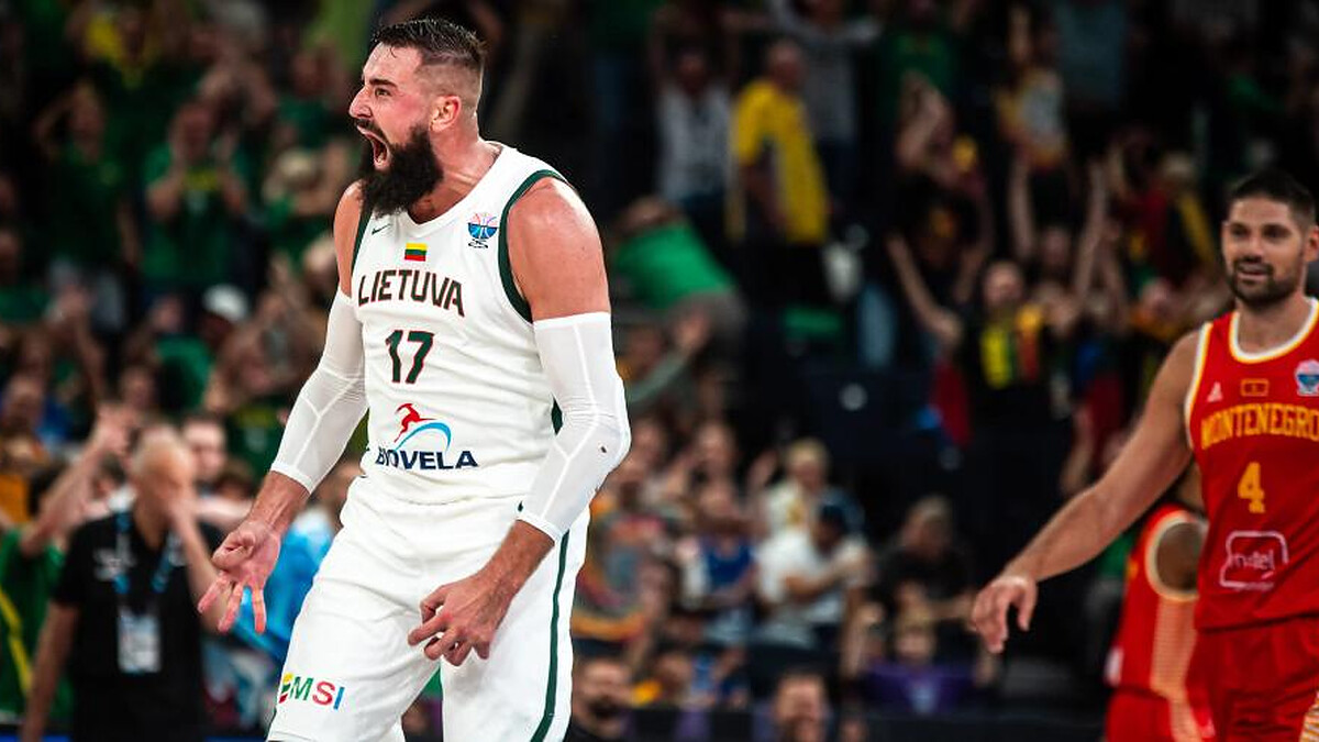 Jonas Valanciunas pens a two-year contract to join Zalgiris