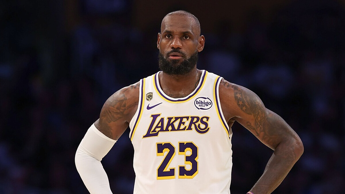 LeBron is facing a decision, and three teams remain in the race for James’ signature