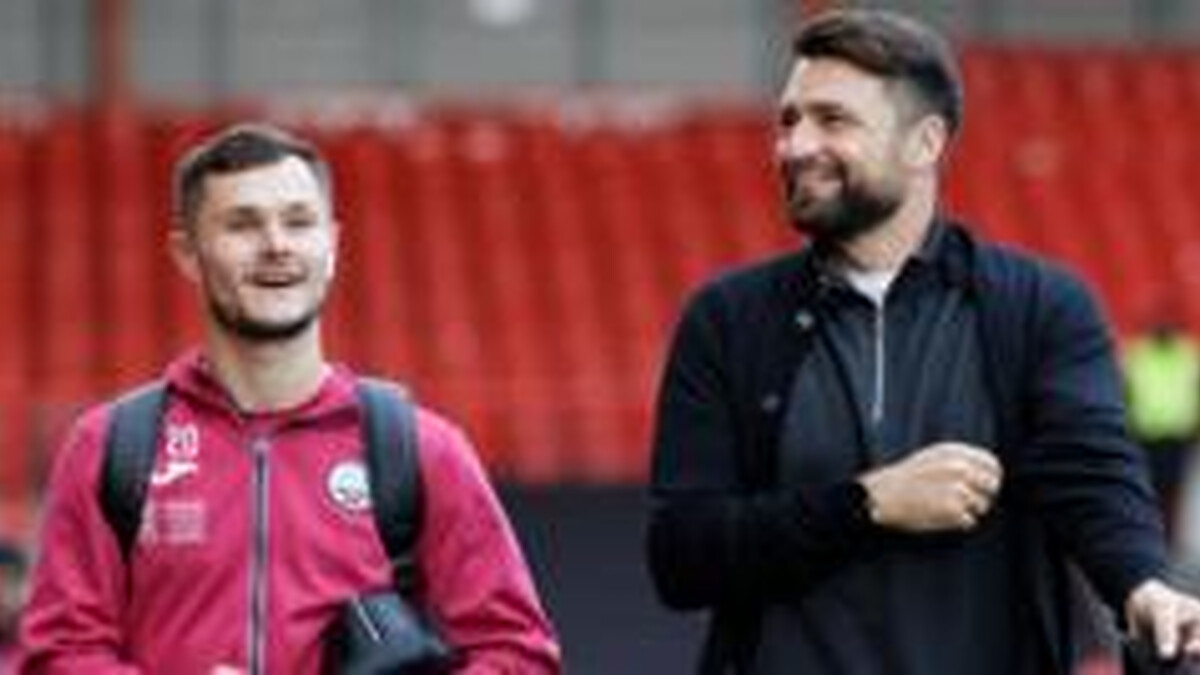 Leicester close in on Swansea's Wales forward Cullen