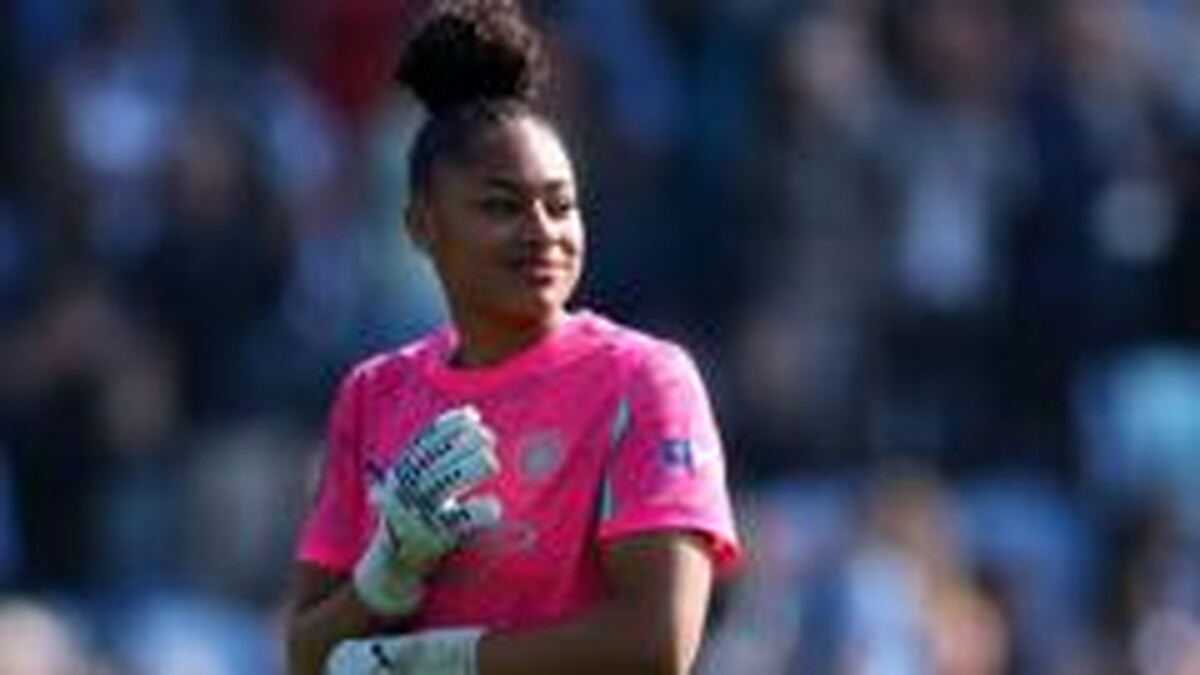 Liverpool sign England goalkeeper Keating