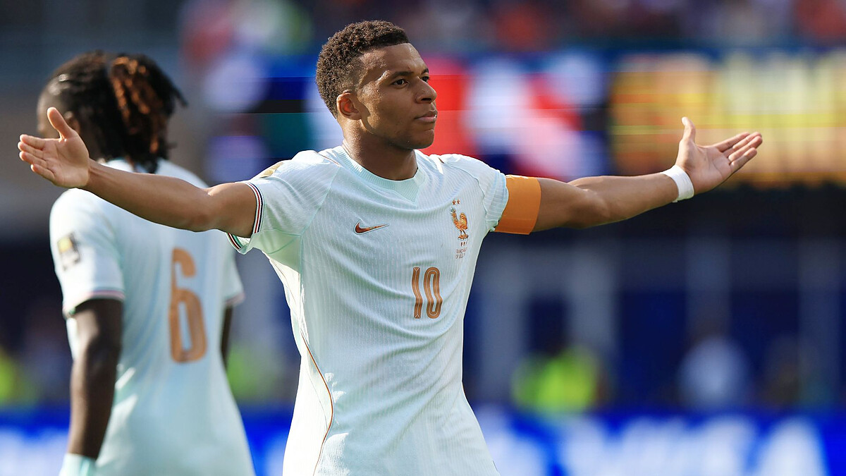 Mbappe mirrors Messi magic as World Cup's greatest storyline rolls on