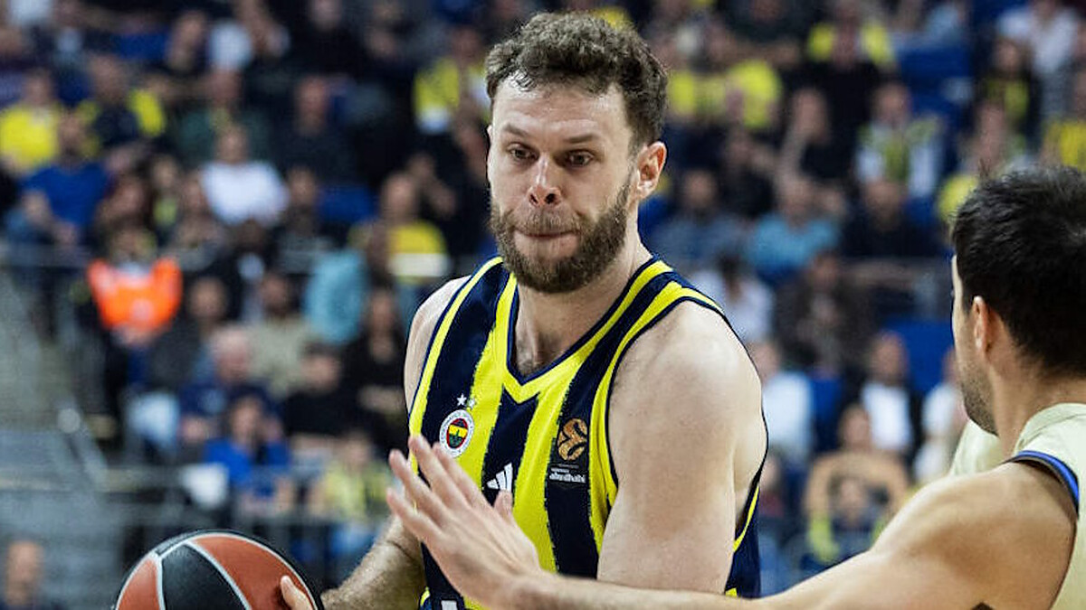 Nicolo Melli extends his contract with Fenerbahce for two seasons