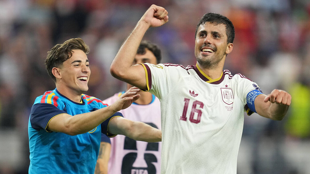 Spain show teamwork may win out in 'World Cup of superstars'