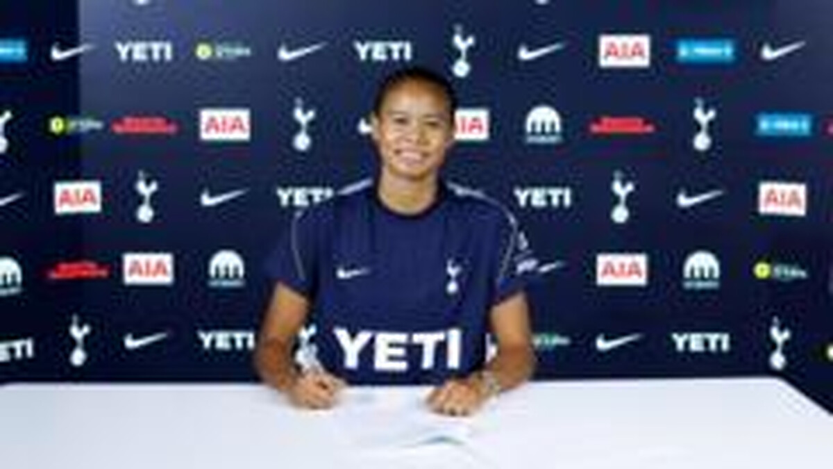 Tottenham sign France defender Sombath from Lyon