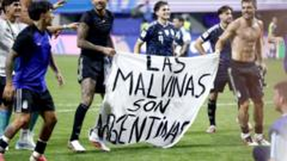 UK says Falkland Islands 'definitely ours' after Argentina banner