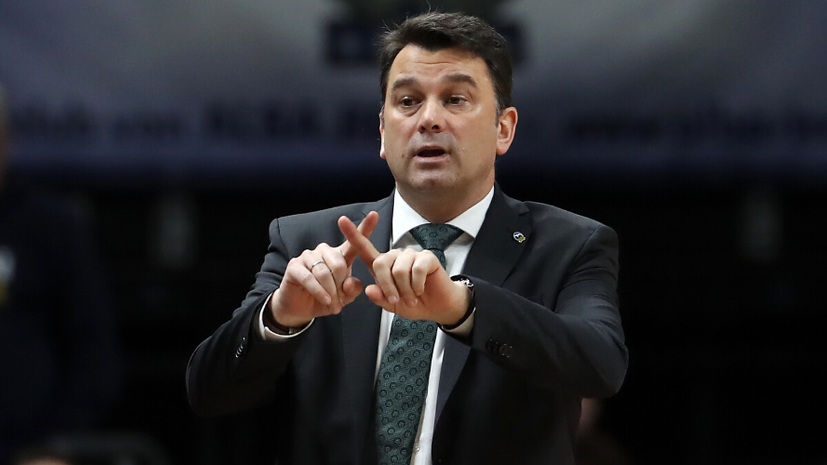 Valencia reportedly hires Israel Gonzalez to support head coach Xavi Albert